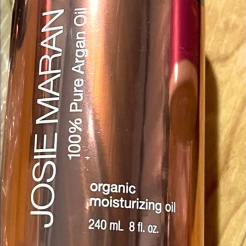 New 8oz bottle of Josie Maran 100% Aragon Oil